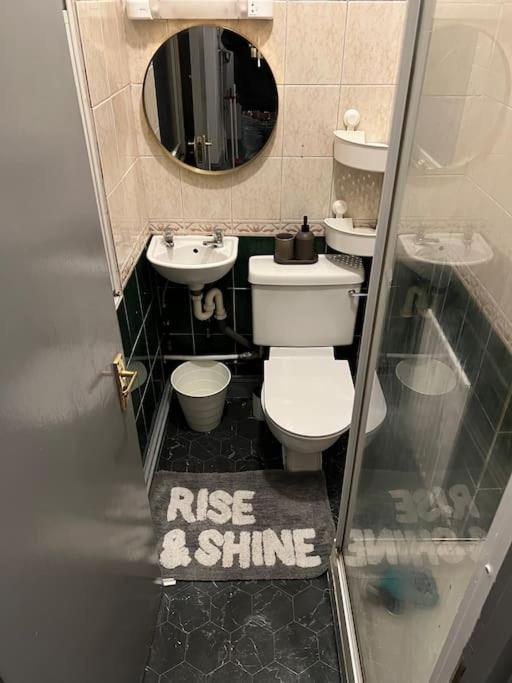1 Bedroom Flat In Kings Cross! London Eksteriør bilde