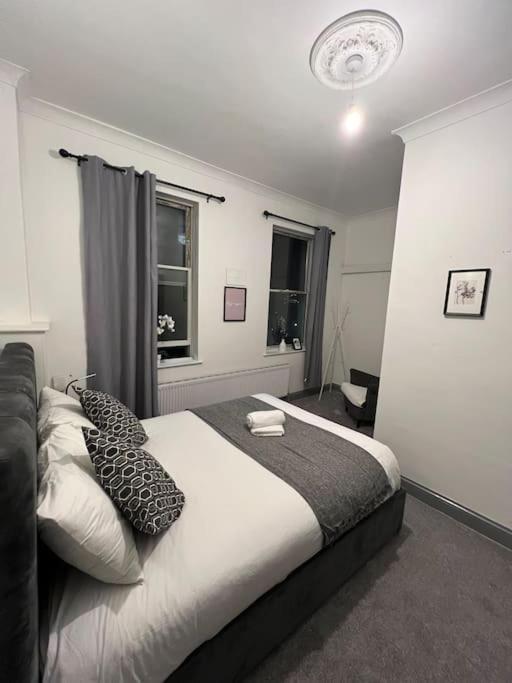1 Bedroom Flat In Kings Cross! London Eksteriør bilde